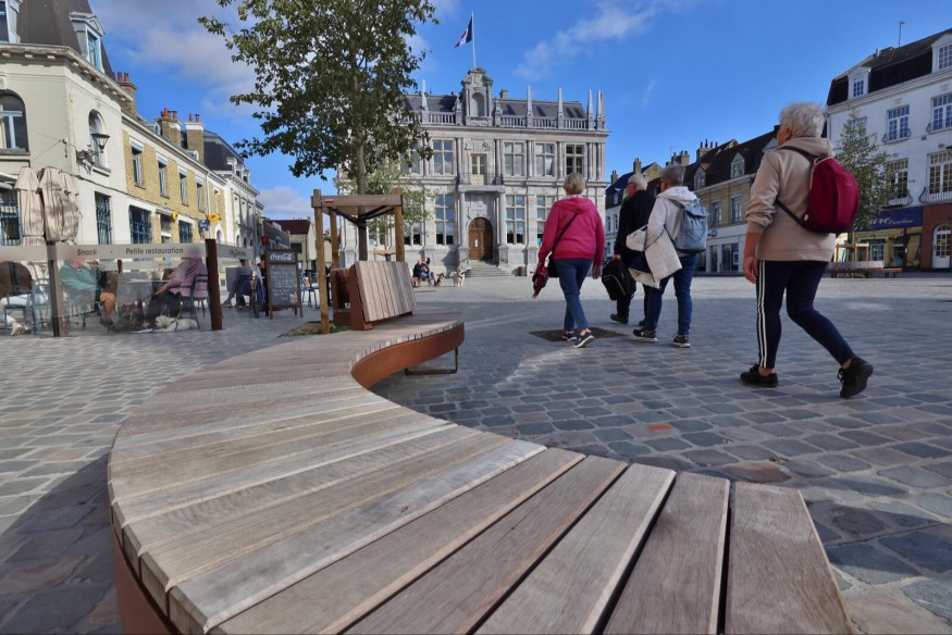 REPORTAGE TERRITOIRE BERGUES INAUGURATION DES PLACES